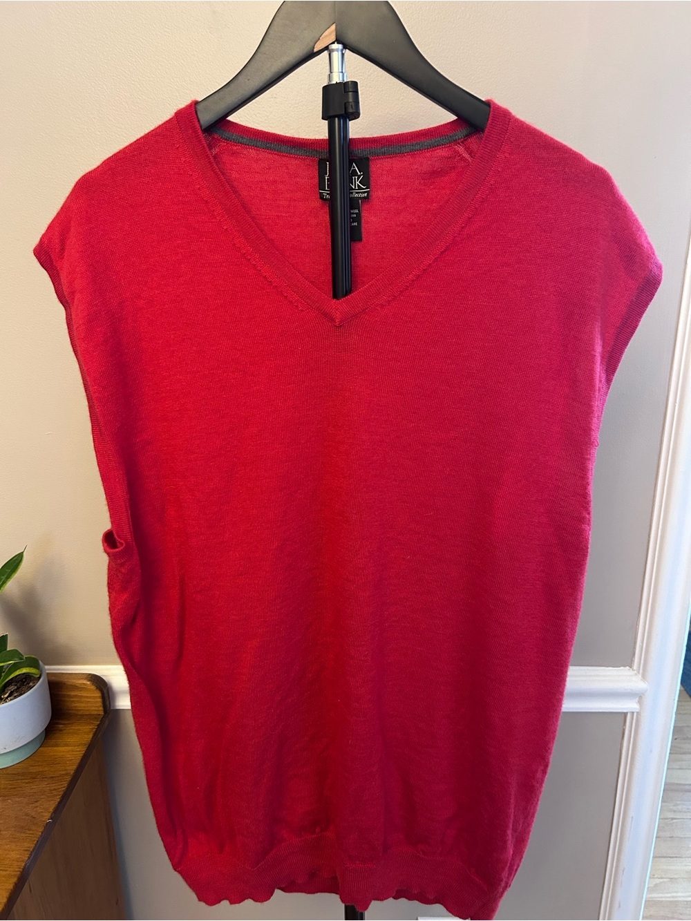 Jos. A. Bank Red V-Neck Sleeveless Knit Top (100% Merino Wool)